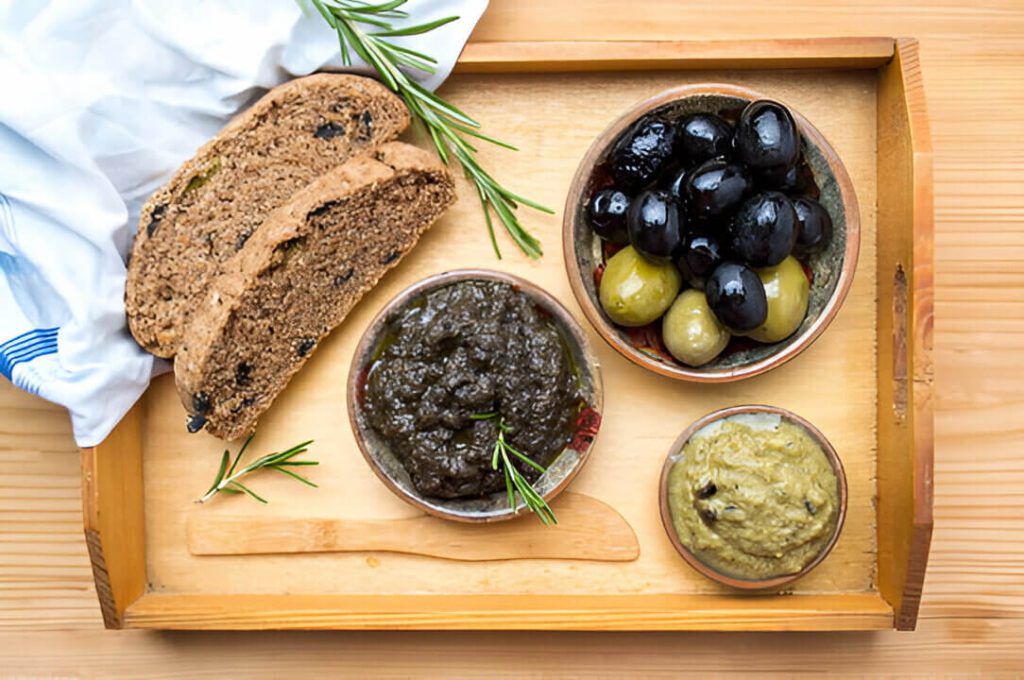 Muffuletta vs. Tapenade